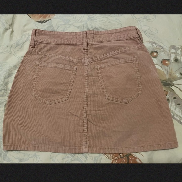 Adorable Pacsun Mini Skirt - Perfect for Summer!!! - Picture 2 of 3